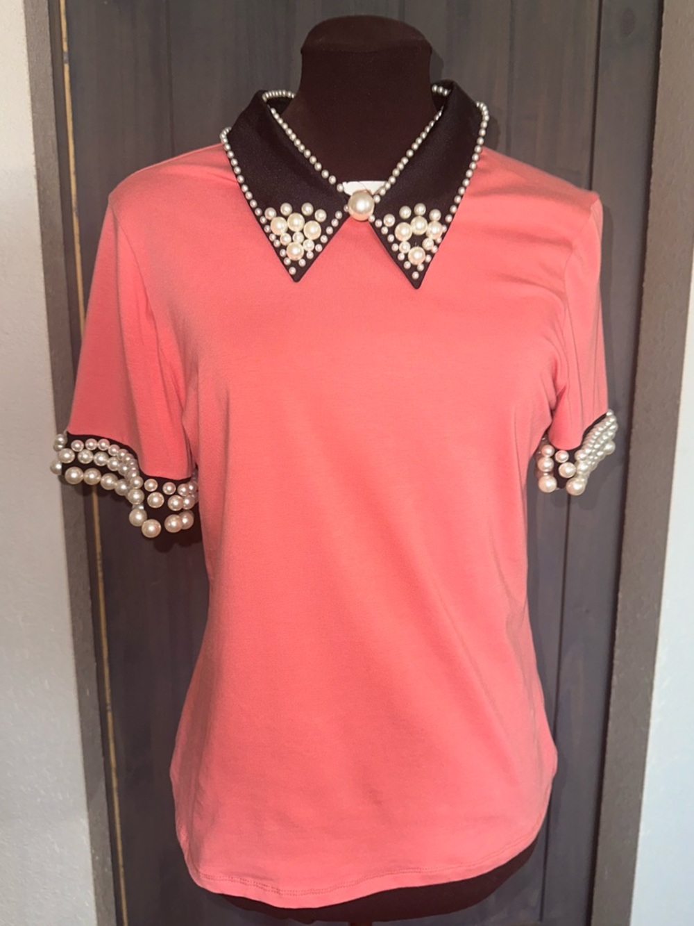 Pearl-Trim Coral Short Sleeve Top with Contrast Collar